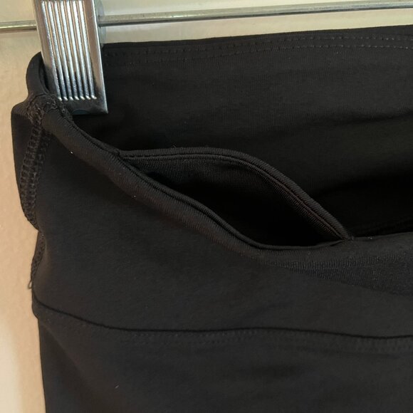 Nobull Black Women's Athletic Shorts - Picture 4 of 5